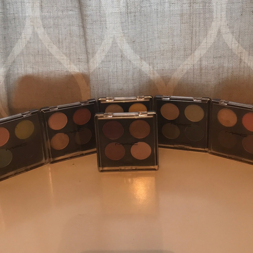 MAC eyeshadow palette